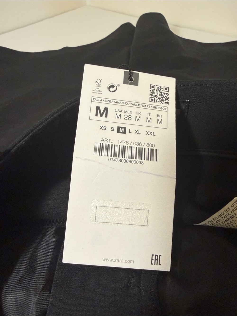 Zara Black High-Waist Button Front Shorts - Picture 4 of 4